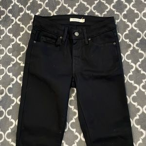 711 Levi’s skinny women’s jeans